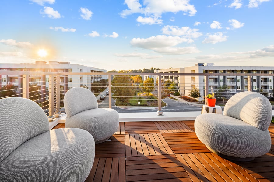 High Pointe Rooftop Lounge