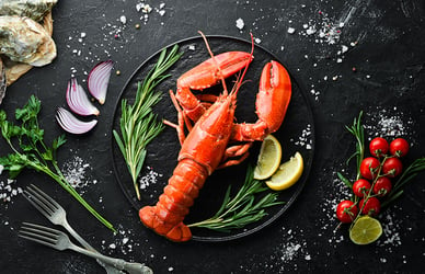 lobster-spices-dark-background-top-view-free-copy-space