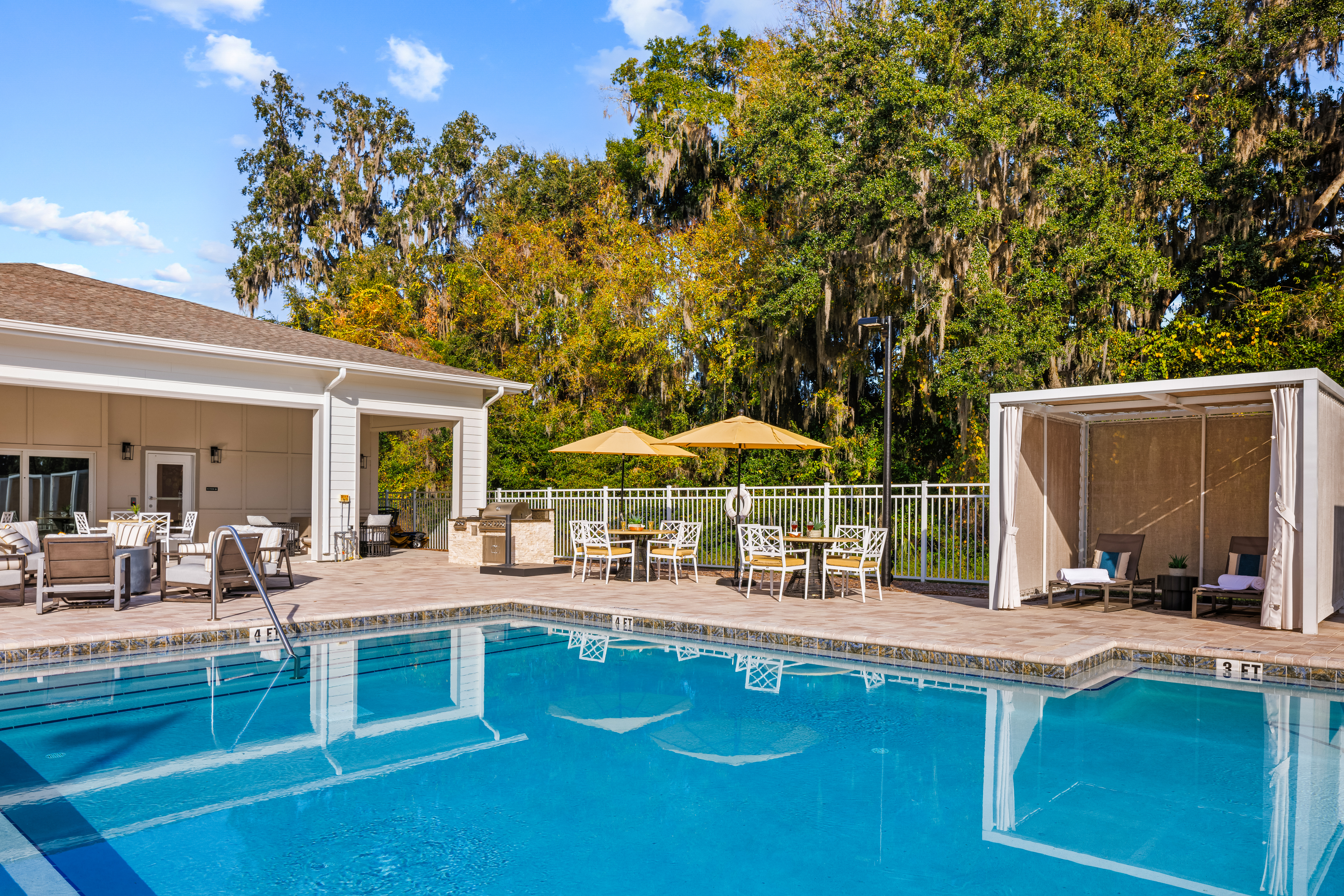 Reflections Heated Pool & Cabanas