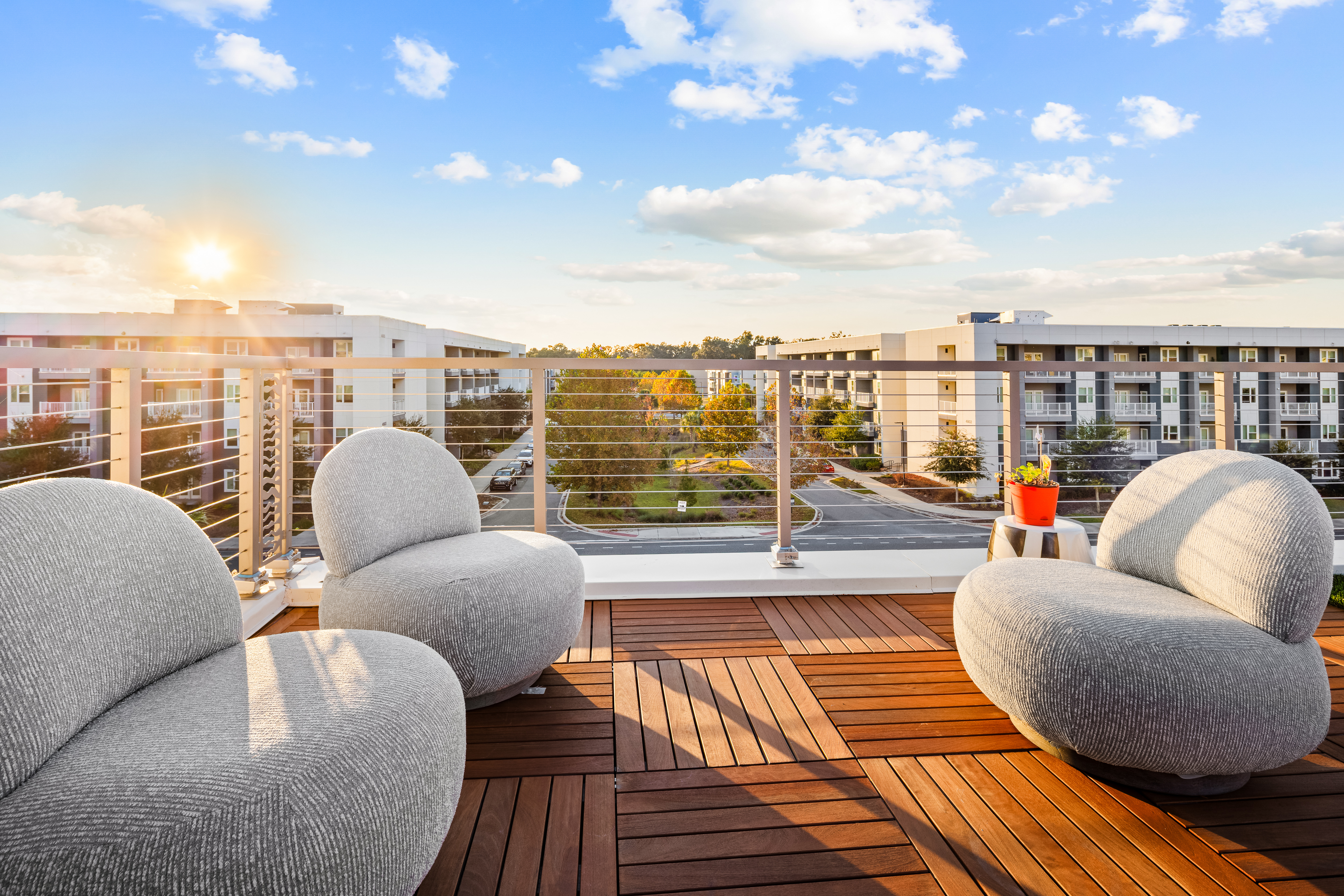 High Pointe Rooftop Lounge